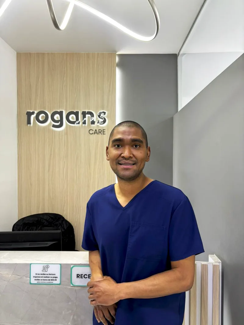 Médico de salud sexual masculina de Rogans en la sede